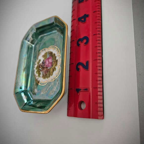 small vintage porcelain trinket dish with Victorian scene Limoges France 22k - Picture 3 of 5